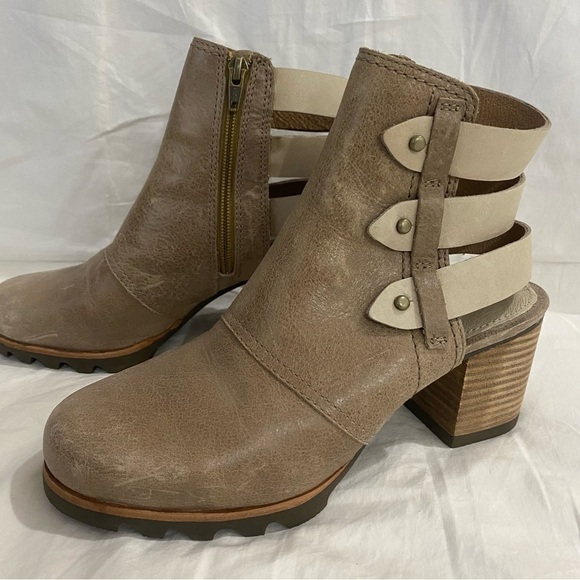 SOREL chunky heel leather Addington bootie size 36.5  in beige - Picture 1 of 9